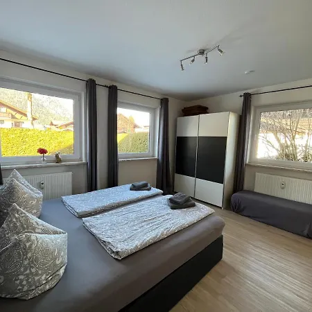 Maisonette Dhh Zugspitzblick Mit Eigenem Garten Apartamento
