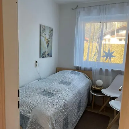 Maisonette Dhh Zugspitzblick Mit Eigenem Garten Apartmán