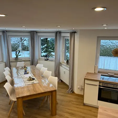 Apartamento Maisonette Dhh Zugspitzblick Mit Eigenem Garten *