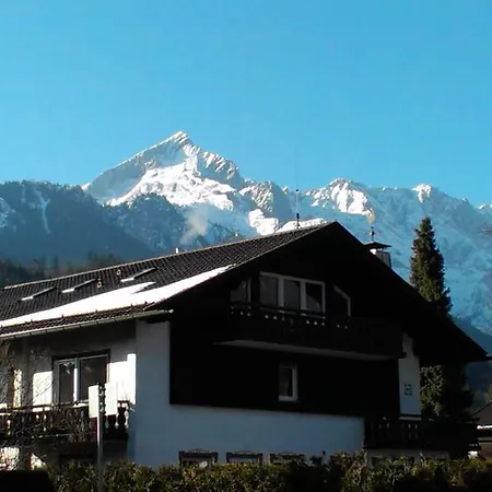 Apartamento Maisonette Dhh Zugspitzblick Mit Eigenem Garten Garmisch-Partenkirchen